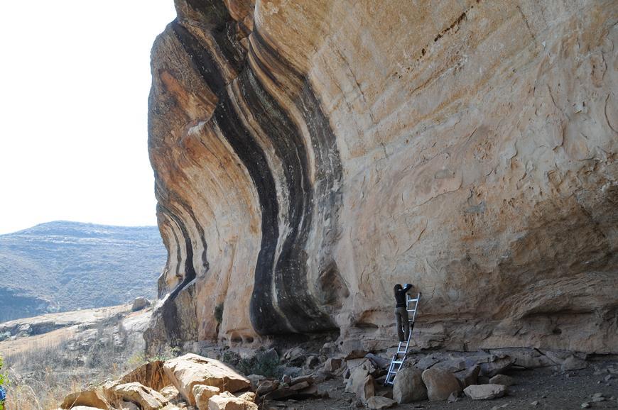  Collection of sample for radiocarbon dating in Lesotho.Pic_Prof. David Pearce